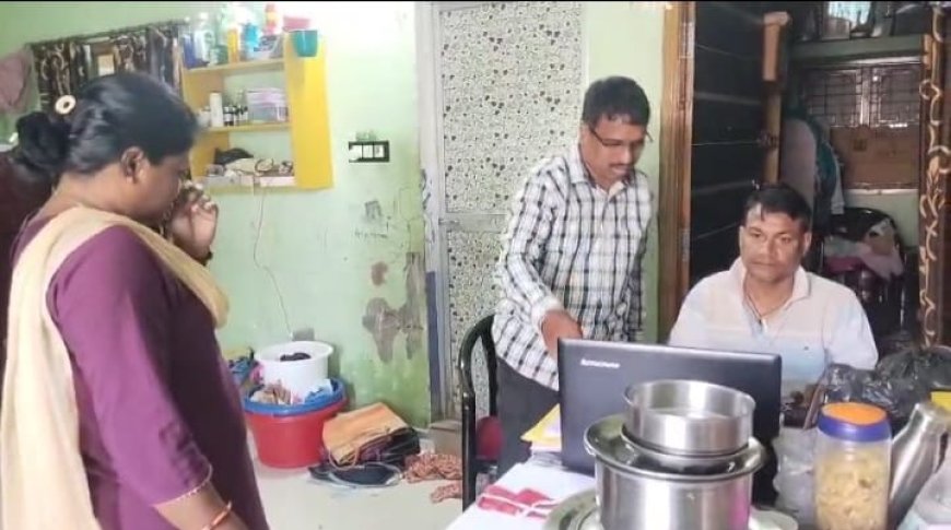 ଡାକ୍ତରଙ୍କ ଘରେ ଭିଜିଲାନ୍ସ ଚଢ଼ାଉ: ଲକ୍ଷାଧିକ ଟଙ୍କା ଓ ସୁନାଗହଣା ଜବତ।
