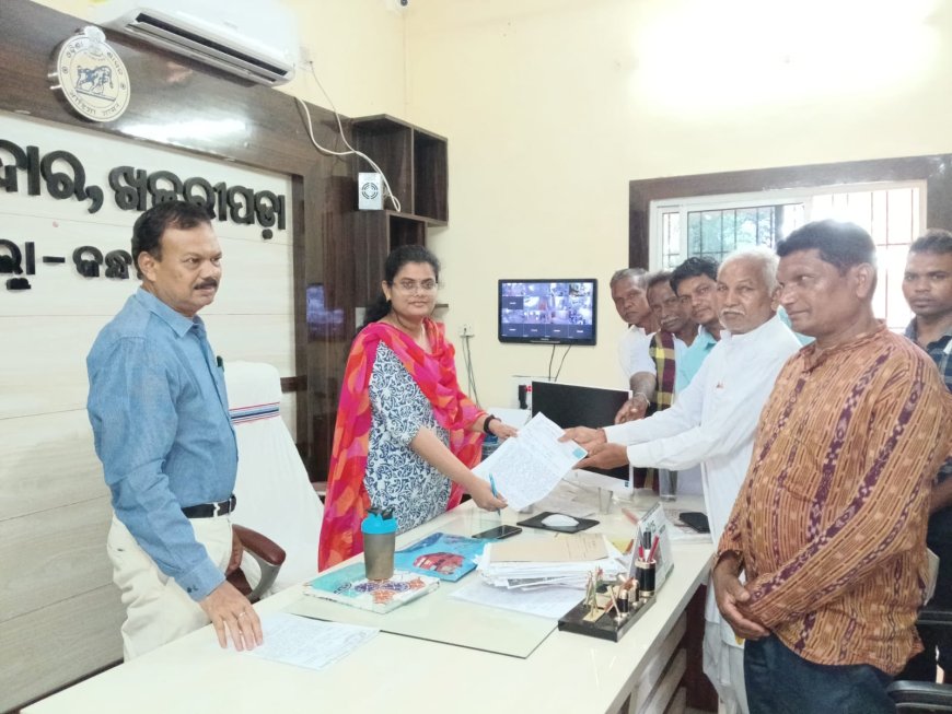 ଜାତିଗତ ପ୍ରମାଣପତ୍ରକୁ ବିଷୟକୁ ନେଇ କୁଇ ସମାଜ ସେବା ସମିତି ଖଜୁରୀପଡ଼ା ବ୍ଲକ ପକ୍ଷରୁ ତହସିଲଦାରଙ୍କୁ ଦାବି ପତ୍ର।