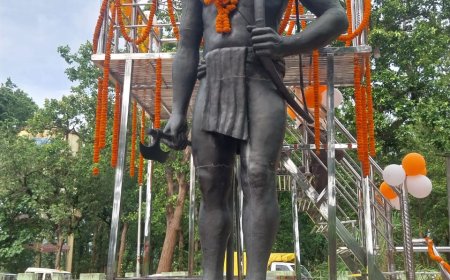 ଉର୍ଲାଦାନୀ ସ୍ଥିତ ସହିଦ ରେଣ୍ଡୋ ମାଝି ଙ୍କ ପ୍ରତିମୂର୍ତ୍ତି ରେ ମାଲ୍ୟାର୍ପଣ, ସ୍ମୃତି ଚାରଣ ସଭା