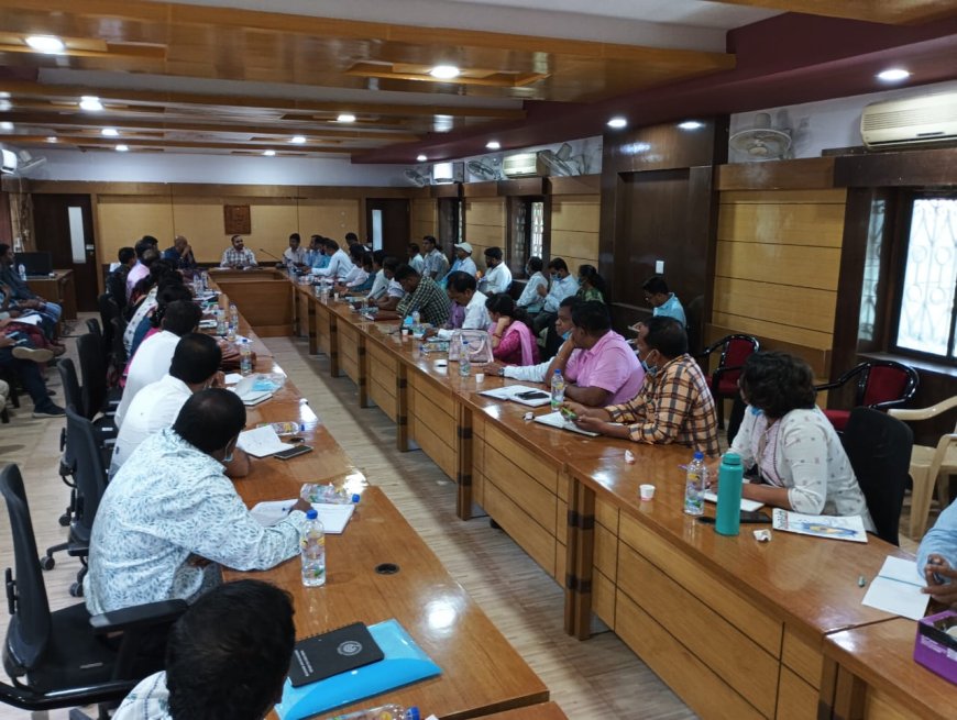 ରାଜ୍ୟ ସରକାରଙ୍କ ଏକ ବର୍ଷ ପୂର୍ତ୍ତି ଅବସରରେ ଜିଲ୍ଲା ସ୍ତରୀୟ ବିଭିନ୍ନ କାର୍ଯ୍ୟକ୍ରମ ର ଆୟୋଜନ ନିମନ୍ତେ ପ୍ରସ୍ତୁତି ବୈଠକ।