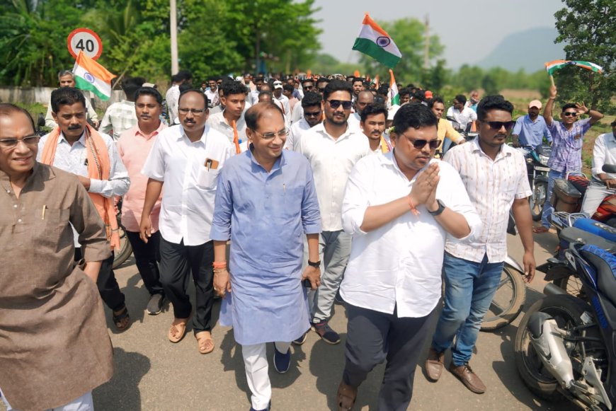 କେଗାଁ ମଣ୍ଡଳ ତରଫରୁ ଅପରେସନ ସିନ୍ଦୁରର ଐତିହାସିକ ସଫଳତା ର ତ୍ରୀରଙ୍ଗା ଶୋଭାଯାତ୍ରା ଅନୁଷ୍ଠିତ।