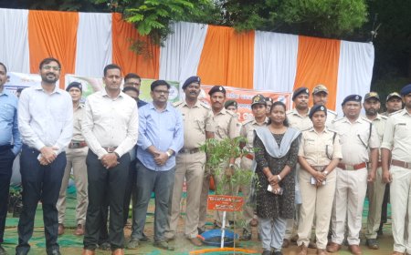 ମାଁ ମାଣିକେଶ୍ଵରୀ ବିଶ୍ବବିଦ୍ୟାଳୟ ପରିସରରେ ୭୬ ତମ ବନ ମହୋତ୍ସବ ,ଏକ ପେଡ ମାଁ କେ ନାମ ବୃକ୍ଷ ରୋପଣ କରାଯାଇଅଛି।