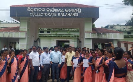 ଆଲ ଓଡିଶା ସିଆର୍‌ପି. ସିଏମ୍.କଳାହାଣ୍ଡି ତରଫରୁ ମାନ୍ୟବର ଉପ ମୁଖ୍ୟମନ୍ତ୍ରୀ ତଥା ମହିଳା ଓ ଶିଶୁ ବିକାଶ ମନ୍ତ୍ରୀଙ୍କୁ ଉଦ୍ଦେଶ୍ୟରେ ଜିଲ୍ଲାପାଳଙ୍କୁ ଦାବିପତ୍ର ପ୍ରଦାନ