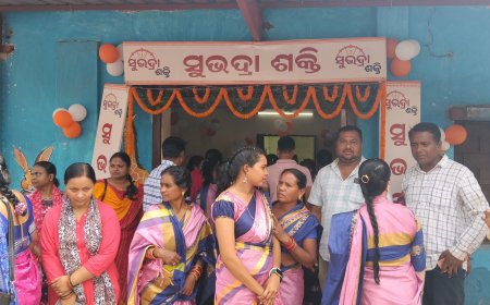 କଳାହାଣ୍ଡି ଗସ୍ତରେ ରାଜ୍ୟସରକାରଙ୍କ ଦୁଇ ମନ୍ତ୍ରୀ। ଭବାନୀପାଟଣା ପଂଚାୟତ ସମିତି ପରିସରରେ ଥିବା ଶକ୍ତିମୟୀ ବିଏଲେଫ ରିଟେଲ ମାର୍ଟ ର କଲେ ଶୁଭ ଉଦଘାଟନ