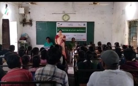 ଆର୍ ସି ଡ଼ି ସି ଭୁବନେଶ୍ୱରଙ୍କ ତରଫରୁ ପାଠ୍ୟ ପୁସ୍ତକ ଓ ଉପକରଣ ବଣ୍ଟନ