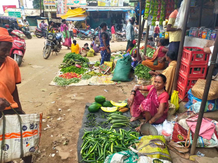 କନ୍ଦାଉଛି ଲୋକଙ୍କୁ ଆକାଶ ଛୁଆଁ ପରିବା ଦର।
