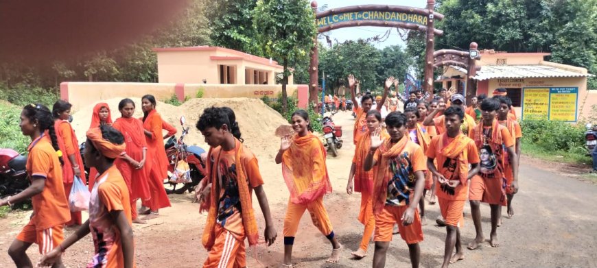ଚନ୍ଦନଧାରା ଶୈବପୀଠରେ ଭକ୍ତ ଶ୍ରଦ୍ଧାଳୁଙ୍କ ପ୍ରବଳ ଭିଡ଼ ।