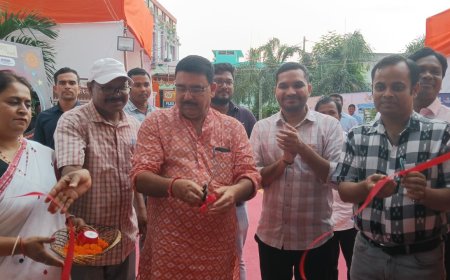 କଳାହାଣ୍ଡି ଜିଲ୍ଲା ର ଭବାନୀପାଟଣା ଟାଉନହଲ ଠାରେ ଜିଲ୍ଲା ସ୍ତରୀୟ ସମ୍ପୂର୍ଣ୍ଣତା ଅଭିଯାନ ସମ୍ମାନ ସମାରୋହ କାର୍ଯ୍ୟକ୍ରମ ଓ ଆକାଂକ୍ଷା ହାଟ ର ଶୁଭାରମ୍ଭ