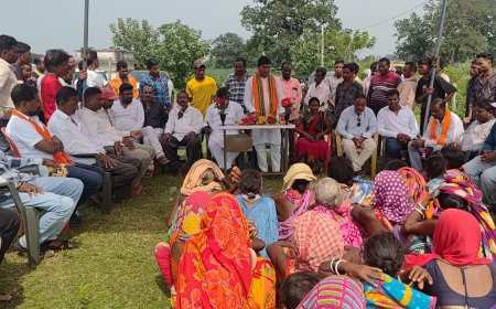 କୁଟ୍ରିଛାପର ପଞ୍ଚାୟତକୁ ବିଧାୟକଙ୍କ ଗସ୍ତ ଓ ଅଞ୍ଚଳର ବିଭିନ୍ନ ସମସ୍ୟା ଉପରେ ଜନସାଧାରଣଙ୍କ ସହ ଆଲୋଚନା।