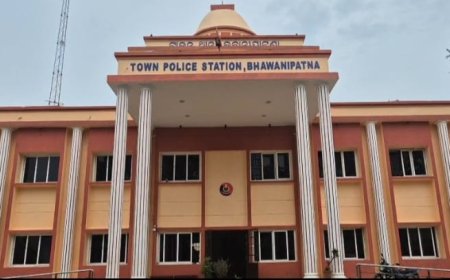 Breaking  News_ସାମାନ୍ୟ ବଚସା ରୁ ଯୁବକଙ୍କୁ ନିଶାସକ୍ତ ଯୁବକ ଙ୍କ ଛୁରାମାଡ। ଛୁରାମାଡ ରେ ମୃତ୍ୟୁ, ପରିବାର ପକ୍ଷରୁ ଟାଉନଥାନା ରେ ଲିଖିତ ଅଭିଯୋଗ।