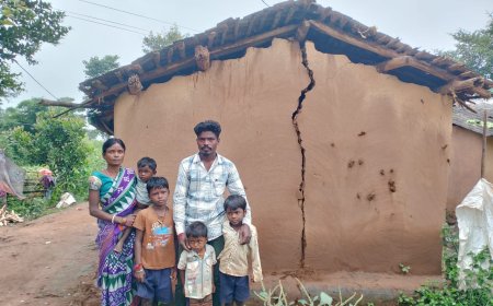 ଝରିଗାଁ ବ୍ଳକରେ ପ୍ରହସନ ପାଲଟିଛି ଆବାସ ଯୋଜନା ଚାରି ଛୁଆଙ୍କୁ ନେଇ ଭଙ୍ଗା ଦଦରା ଘରେ ରହୁଛନ୍ତି ପରିବାର।