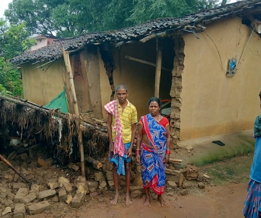 ବାତ୍ୟାରେ ଭାଙ୍ଗିଲା ଘର, ଆଶ୍ରୟ ଚିନ୍ତାରେ ପରିବାର ।
