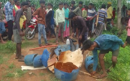 ମଦବିକ୍ରିକୁ ବିରୋଧ କରି ଭାଟି ଉପରେ ଗ୍ରାମବାସୀଙ୍କ ଚଢ଼ାଉ ।