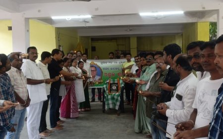 ପଶ୍ଚିମ ଓଡ଼ିଶାର ଅନ୍ୟତମ ଜନପ୍ରିୟ ନେତା ପୂର୍ବତନ ମନ୍ତ୍ରୀ ତଥା ନୂଆପଡା ବିଧାୟକ ରାଜେନ୍ଦ୍ର ଢୋଲକିଆଙ୍କ ଗତକାଲି ଦେହାନ୍ତ ହୋଇଛି ।