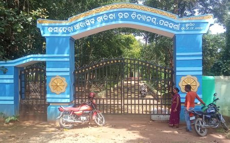 ଶିକ୍ଷକ ଅଭାବ ଯୋଗୁଁ ଛାତ୍ରୀଙ୍କ ପାଠପଢାରେ ଦେଖା ଦେଉଛି ସମସ୍ୟା |ଶିକ୍ଷକ ପୂରଣ ପାଇଁ ଦାବୀ ।