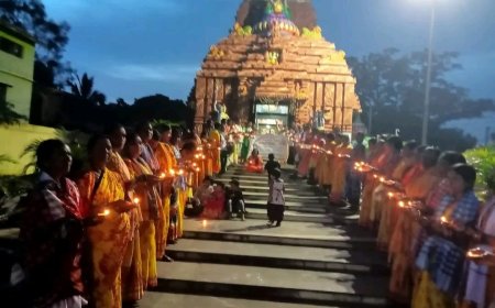 ପ୍ରଧାନ ମନ୍ତ୍ରୀ ନରେନ୍ଦ୍ର ମୋଦି ଙ୍କ ଜନ୍ମ ଦିନରେ ଦୀପ ଦାନ କଲେ ଫିରିଙ୍ଗିଆ ର ମହିଳା ସଂକୀର୍ତନ ଦଳ I