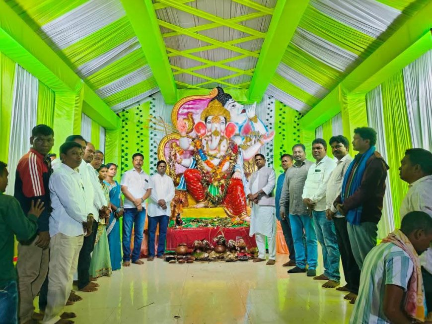 ଚଚା ସିଦ୍ଧି ବିନାୟକ ପୂଜା କମିଟି ଦ୍ୱାରା ଆୟୋଜିତ ମେଲୋଡି କାର୍ଯ୍ୟକ୍ରମରେ ପୂର୍ବତନ ସାଂସଦ ଓ ବିଧାୟକଙ୍କ ଯୋଗଦାନ ।