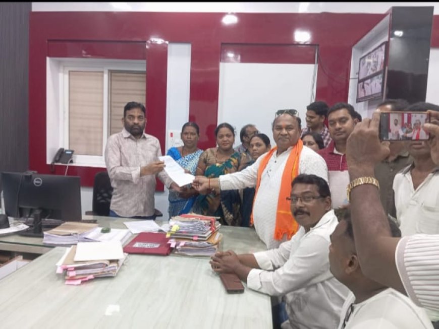 GPLF ଇସି ମାନଙ୍କ ପୁନର୍ଗଠନ ପ୍ରକ୍ରିୟାକୁ ବନ୍ଦ ରଖି ଆଉ ୨ ବର୍ଷ ପାଇଁ କାର୍ଯ୍ୟ କରିବାର ସୁଯୋଗ ଦେବା ନିମନ୍ତେ  ଜିଲ୍ଲାପାଳ ଙ୍କ ଜରିଆରେ ଶ୍ରୀମତୀ ପ୍ରଭାତୀ ପରିଡ଼ା ଉପ ମୁଖ୍ୟ ମନ୍ତ୍ରୀ ତଥା ବିଭାଗୀୟ ମନ୍ତ୍ରୀ ଓଡିଶା ସରକାର ଲୋକସେବାଭବନ ଭୁବନେଶ୍ବର ଓଡିଶା ଙ୍କୁ ନିବେଦନ ପତ୍ର