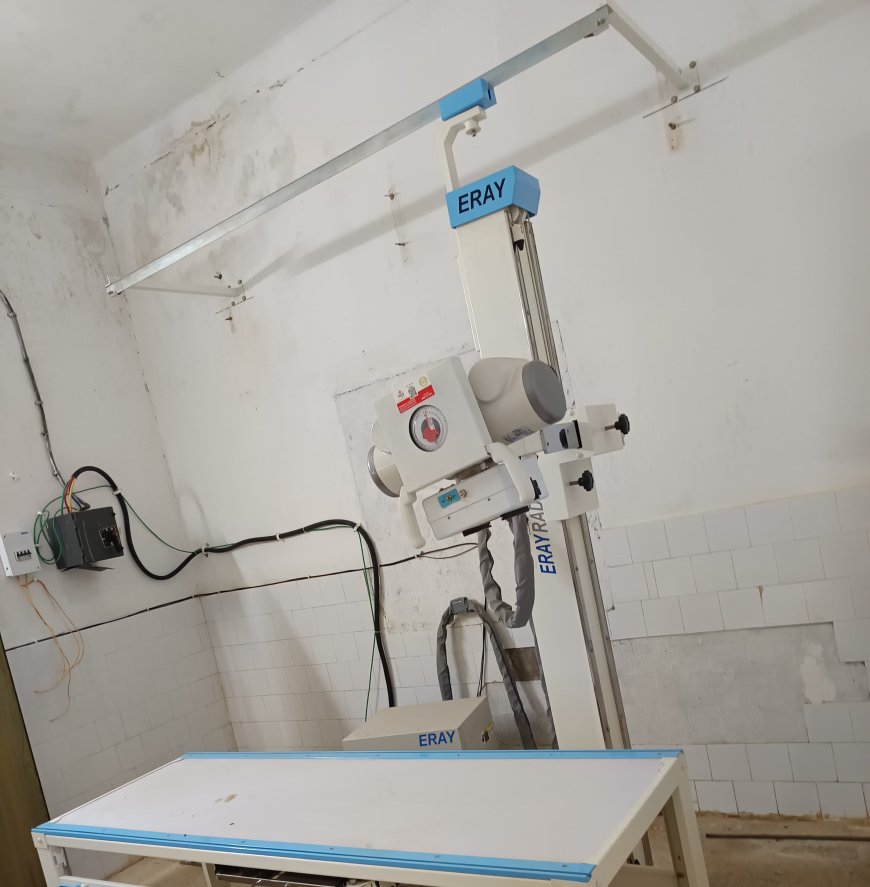 ମେଡିକାଲ ଭିତରେ ପଡ଼ିରହିଛି ଅତ୍ୟାଧୁନିକ ଏକ୍ସରେ ମେସିନ I ମେସିନ ଚାଲୁନଥିବାରୁ ବିନା କାମରେ ଦରମା ନେଉଛନ୍ତି ଟେକିନିସିଆନ I