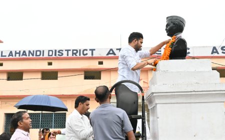 କଳାହାଣ୍ଡି ଜିଲ୍ଲା ସ୍ତରୀୟ ଗାନ୍ଧିଜୀ ଓ ଶାସ୍ତ୍ରୀଜି ଙ୍କ ଜୟନ୍ତୀ ପାଳିତ।