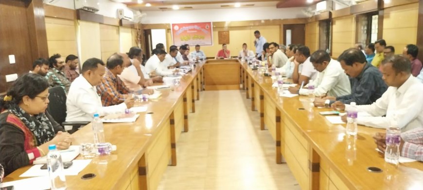କଳାହାଣ୍ଡି ଜିଲ୍ଲା ଗଠନ ଦିବସ ପାଳନ ସମ୍ପର୍କରେ ପ୍ରସ୍ତୁତି ବୈଠକ।