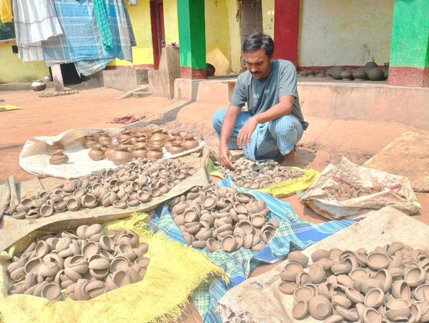 ଦୀପାବଳି ପାଇଁ ଚଳ ଚଞ୍ଚଳ କୁମ୍ଭାରଶାଳ ।