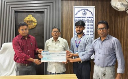 ପ୍ରଧାନ ମନ୍ତ୍ରୀ ଜୀବନ ଜ୍ୟୋତି ବିମା ରାଶି ପ୍ରଦାନ ।