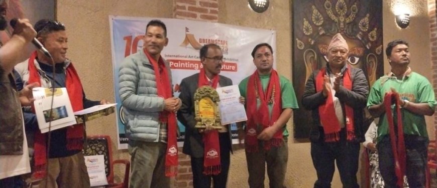 ଅନ୍ତର୍ଜାତୀୟ ଚିତ୍ରକଳା ରେ ଭାଗ ନେଲେ କୋକସରା ବ୍ଲକ ର ପୁଅ,ଜିଲ୍ଲା ପାଇଁ ଆଣିଲେ ଗୌରବ।