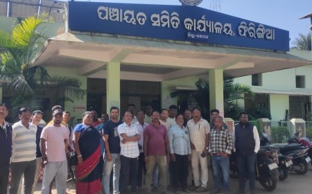 ଦୋକାନ ଗୃହରେ ତାଲା ପକେଇ ବିଡ଼ିଓଙ୍କ ମନମୁଖୀ ଶାସନକୁ ବିରୋଧ କଲେ  ସହରବାସୀ ।