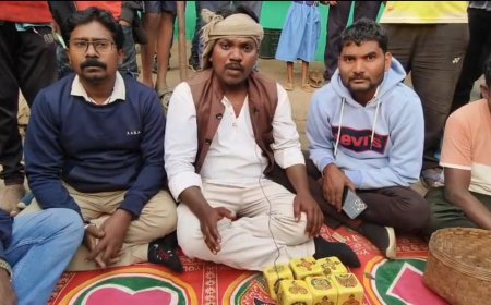 ରାଜରାସ୍ତାରେ ଜୁଆ ଖେଳି  ଅଭିନଭ ଉପାୟରେ ପ୍ରତିବାଦ ।