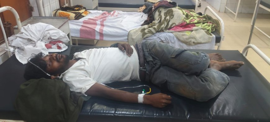 ବାଇକରୁ ପଡ଼ି ଦୁଇ ଯୁବକ ଗୁରୁତର।