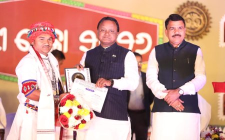 ଗୋପାଳ ନାଏକ ବଞ୍ଜରା ସମାଜ ପାଇଁ ଗୌରବ  ଭୁବନେଶ୍ୱର ଠାରେ ଆୟୋଜିତ ୨୦୨୬ ଆଦିବାସୀ ମେଳାରେ ହୋଇଲେ ସମ୍ମାନିତ