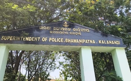 ପ୍ରହରୀ ଉତ୍ସବ ମଧ୍ୟରେ ଯୁବକ ହତ୍ୟାକାଣ୍ଡ: ପାଣିମୁଣ୍ଡାରେ ଚଞ୍ଚଳତା, ନିର୍ଦୋଷଙ୍କୁ ଫସାଇବା ଅଭିଯୋଗ, ଗ୍ରାମବାସୀଙ୍କ ଜିଲ୍ଲାପାଳ ଓ ପୋଲିସ ଆରକ୍ଷୀ ଅଧିକ୍ଷ୍ୟକଙ୍କୁ ଦାବିପତ୍ର ପ୍ରଦାନ