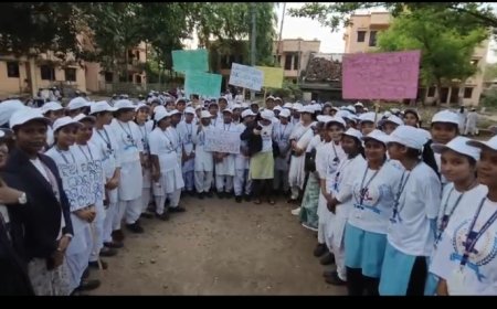 ନୂତନ ଜେନ ଗ୍ରୁପ୍ ଅଫ୍ ଇନଷ୍ଟିଚ୍ୟୁସନ୍ସ କଳାହାଣ୍ଡି ଜିଏନଏମ କଲେଜ୍ ଅଫ୍ ନର୍ସିଂ ଭବାନିପାଟଣା ପକ୍ଷରୁ ସ୍ୱାସ୍ଥ୍ୟ ସଚେତନତା ରାଲି