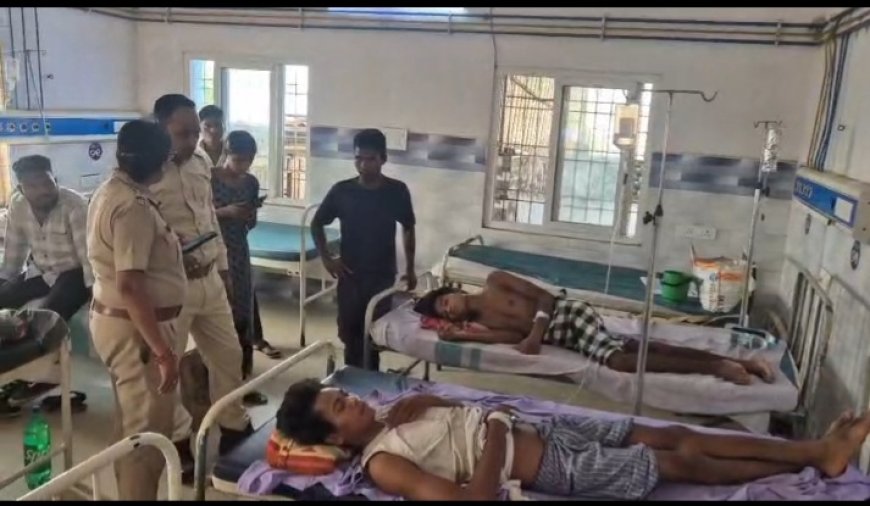 ମେଲୋଡି କାର୍ଯ୍ୟକ୍ରମରେ ରକ୍ତରଞ୍ଜିତ କାଣ୍ଡ : ନାଚୁଥିବା ଯୁବକଙ୍କୁ ଛୁରାମାଡ, ଗୁରୁତର ଅବସ୍ଥାରେ ହସ୍ପିଟାଲରେ ଭର୍ତ୍ତି