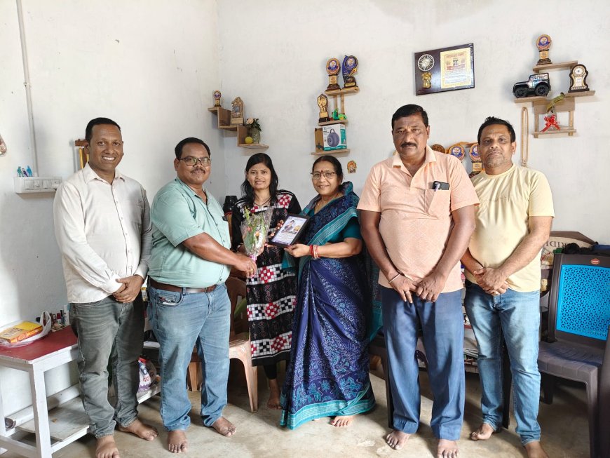 ଓଏଏସ୍ ପରୀକ୍ଷାରେ ସଫଳତା: ପୂର୍ବତନ ଛାତ୍ରୀ ସଙ୍ଗୀତା ସେଠୀଙ୍କୁ ସରକାରୀ ବାଳିକା ଉଚ୍ଚ ବିଦ୍ୟାଳୟ ପକ୍ଷରୁ ସମ୍ବର୍ଦ୍ଧନା