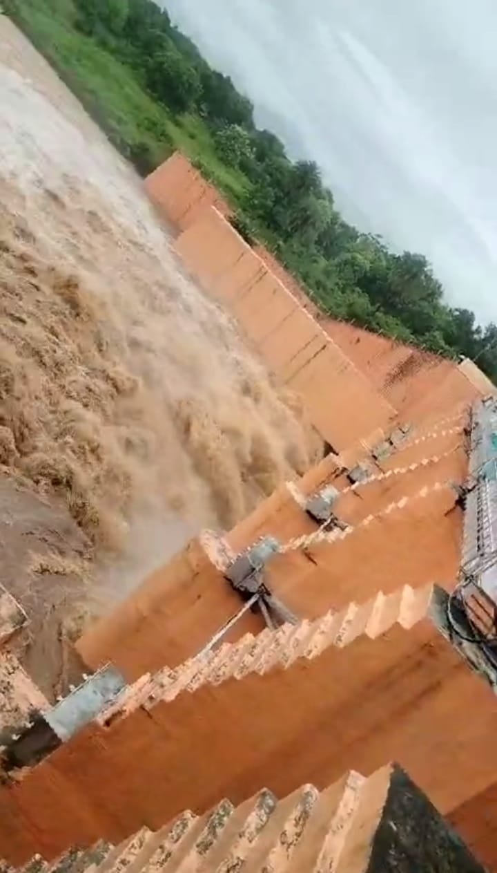 ଇନ୍ଦ୍ରାବତୀରୁ ୪୧୨ କ୍ୟୁମେକ୍ ବନ୍ୟାଜଳ ନିଷ୍କାସନ ହାତୀନଦୀରେ ବଢୁଛି ଜଳସ୍ତର, ତଳମୁଣ୍ଡ ଗାଁକୁ ସତର୍କ ସୂଚନା