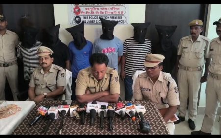 ମାସେ ପରେ ବଡ଼ ଡକାୟତିର ପର୍ଦ୍ଦାଫାଶ ୭୨ ଗ୍ରାମ ସୁନା, ୧୧୩୮ ଗ୍ରାମ ରୂପା ସହ ₹୨.୭୦ ଲକ୍ଷ ଜବତ; ୬ ଗିରଫ