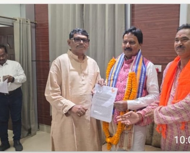 କେସିଙ୍ଗାର କୋଣାର୍କ ସ୍ପିନିଂ ମିଲ୍ ପୁନଃଚାଲୁ ପାଇଁ ମୁଖ୍ୟମନ୍ତ୍ରୀଙ୍କୁ ସ୍ମାରକପତ୍ର ମିଲ୍ ଚାଲୁ ହେଲେ ୫ ହଜାର ଲୋକଙ୍କୁ ମିଳିବ ରୋଜଗାର, ସୁଦୃଢ଼ ହେବ କଳାହାଣ୍ଡିର ଗ୍ରାମୀଣ ଅର୍ଥନୀତି